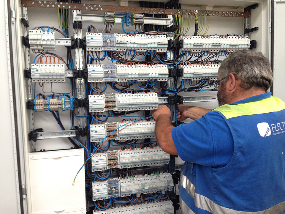 Instalações Elétricas Instalações Elétricas