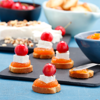 tostinhas de queijo com doce de cenoura