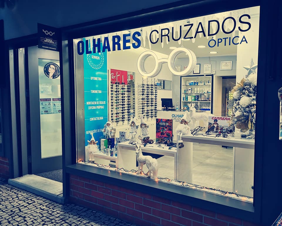 Loja Olhares Cruzados - Montra de Natal Loja Olhares Cruzados - Montra de Natal