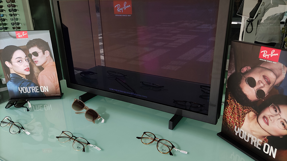 RAY BAN