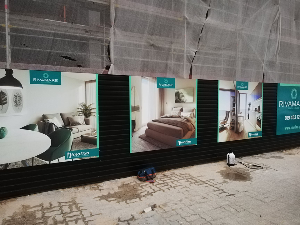 Rotulação de painel de obras Rotulação de painel de obras