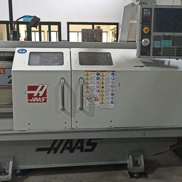 Torno CNC HAAS