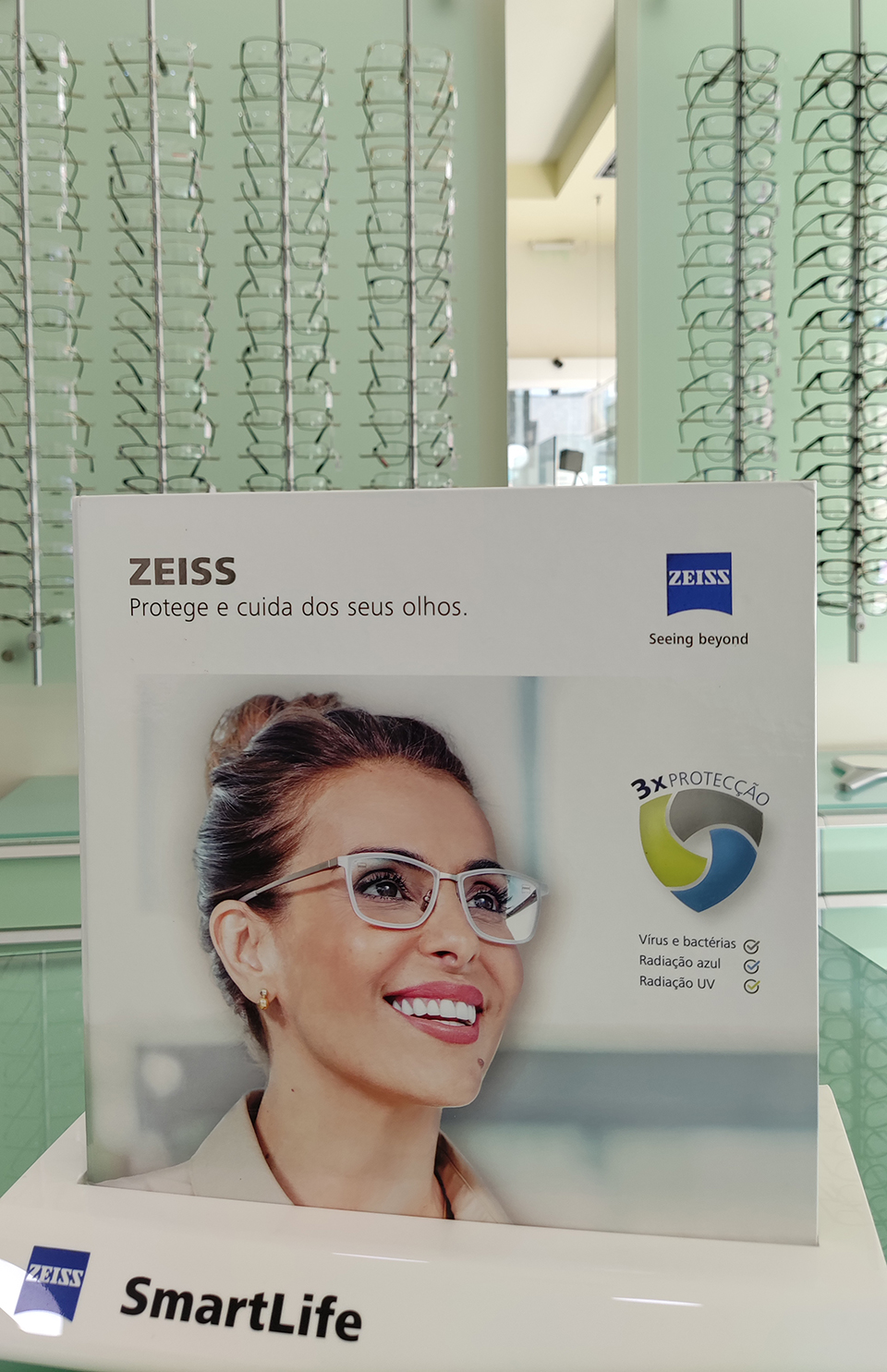 ZEISS